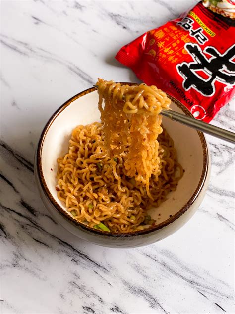 Instant Ramen Hacks: Chilli Garlic Ramen Noodles