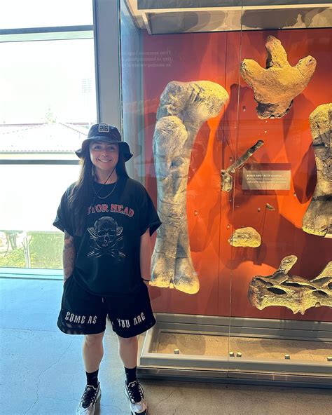 lindsay nikole 🌹 | bones 😃👍🏼 | Instagram