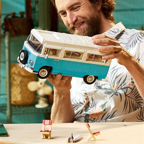LEGO 10279 Icons Volkswagen T2 Camper Van — Toycra