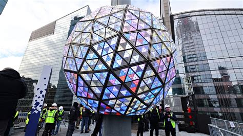 Times Square gears up for New Year's Eve: Final preparations underway ...