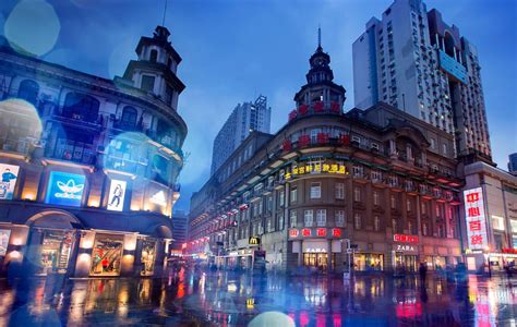 武汉 | 楚河汉街，假装在国外的最佳目的地_建筑群