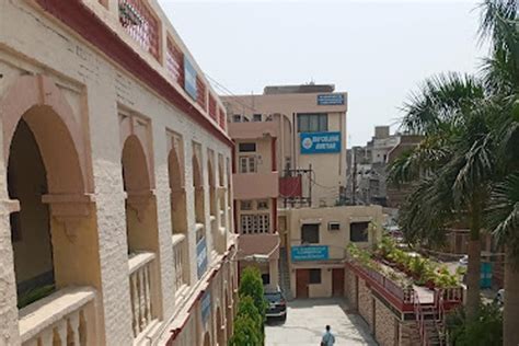 DAV College Amritsar BCA Review by Student - Harman 9883 - CollegeBatch.com