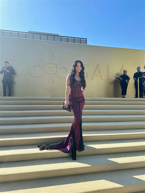 AWLIVV: The OnlyFans Queen's Shocking Secret! - Truth or Fiction