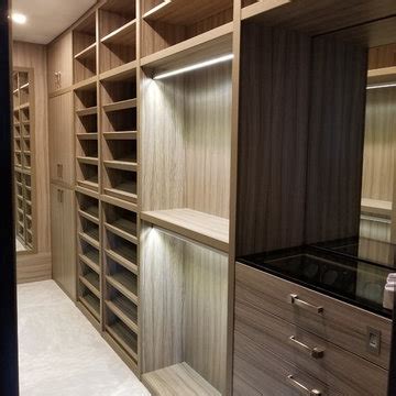 Wardrobe Design Ideas, Inspiration & Images - July 2022 | Houzz IN