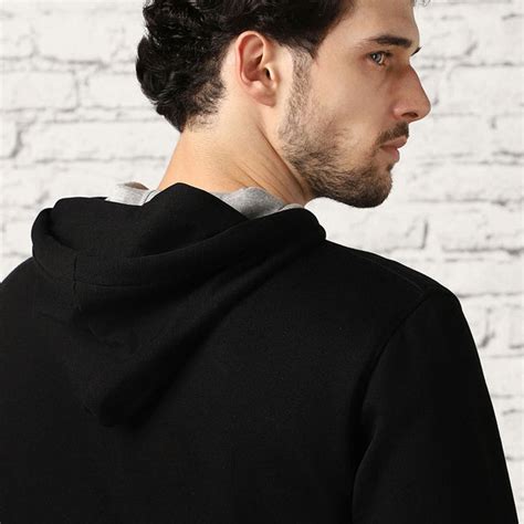 The World's Best Travel Hoodie | Packed With 15 Outstanding Features at ...