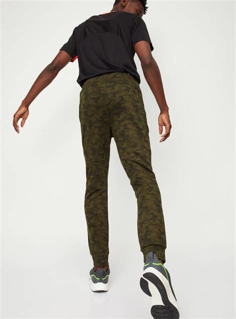 Buy Men Camouflage Skinny Fit Athleisure Joggers Online at just Rs ...
