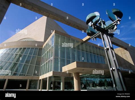 Meyerson center hi-res stock photography and images - Alamy