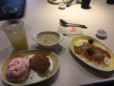 JOLLIBEE, Manila - 440 Quintin Paredes St - Restaurant Reviews, Phone ...