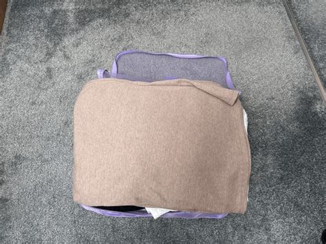 Packing Clothes in Cubes 的图像结果