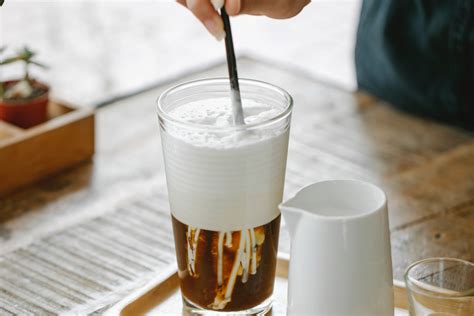 Nitro Coffee: What is Nitro Coffee and Why Is it Trendy?