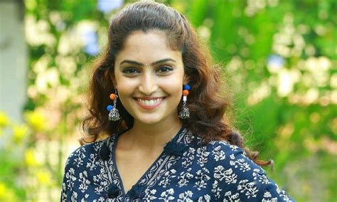 Reba Monica John Wiki, Biography, Dob, Age, Height, Weight, Affairs and ...