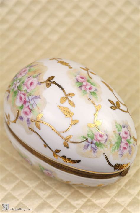 Porcelain Egg Box, Jewelry Ring Dresser Trinket Casket, Vintage Hand ...