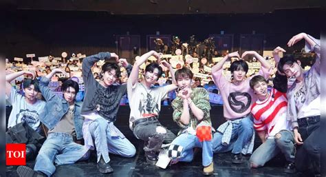 ZEROBASEONE sets the stage ablaze with their electrifying 'Feel the POP ...