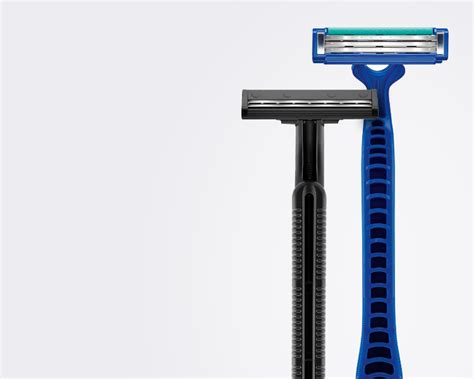 Gillette Men's Disposable Razors | Gillette India