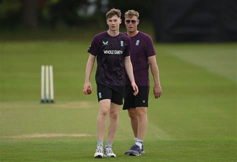 Andrew and Rocky Flintoff at a Lions training session | ESPNcricinfo.com