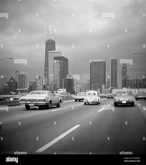 Chicago skyline 1970s hi-res stock photography and images - Alamy