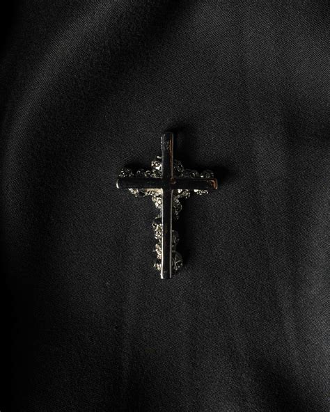 Manaca Relic Cross Pendant – www.manaca.in