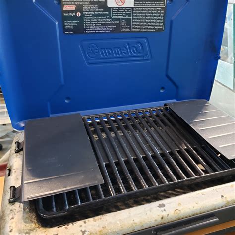 BLUE COLEMAN CAMP GRILL