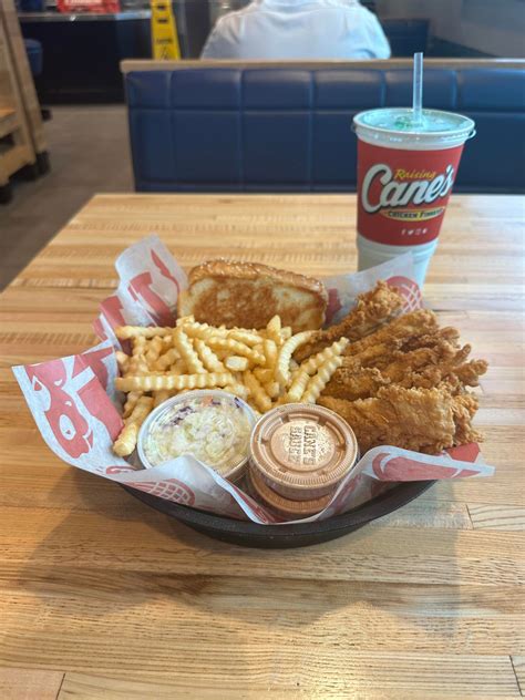 Raising Cane’s Review: A Louisiana gem making waves in Florida | WFLA