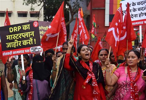 'Adani Go Back': Dharavi Residents Protest On The Eve Of Quit India ...