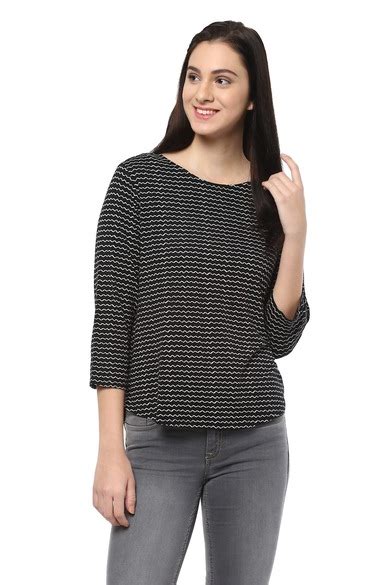 Buy Women Black Printed Casual Top Online - 251171 | Allen Solly