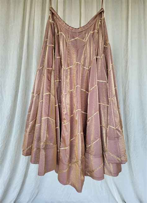 Copper Rose Pink Kanjivaram Tissue Silk Skirt with Zig-Zag Border Patt ...
