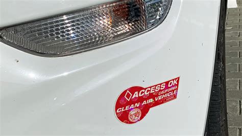 California's carpool lane access for EVs likely to end - Automotive News