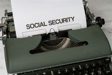 Longevity and Social Security Benefits: Factoring in Your Life Expectancy to Retirement Planning ...