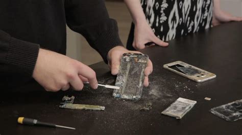 Cracking iPhone 的图像结果