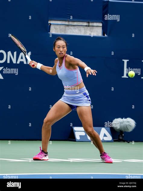 Tennis Zheng Qin Wen 的图像结果