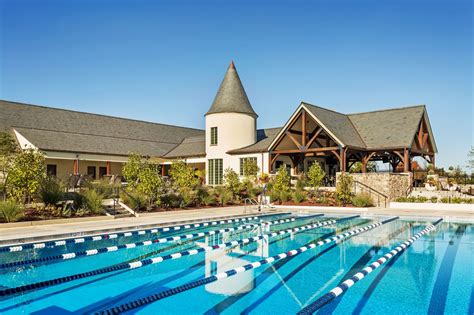 Cherokee Country Club Poolhouse | BarberMcMurry Architects