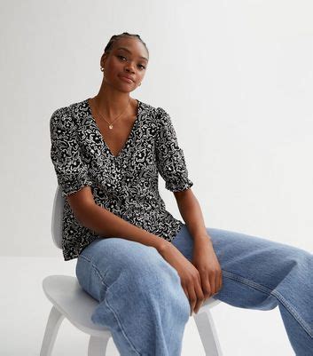 Tall Black Floral Doodle Print Puff Sleeve Blouse | New Look