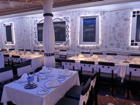 Disney Magic - Tour of Disney Cruise Line Ship