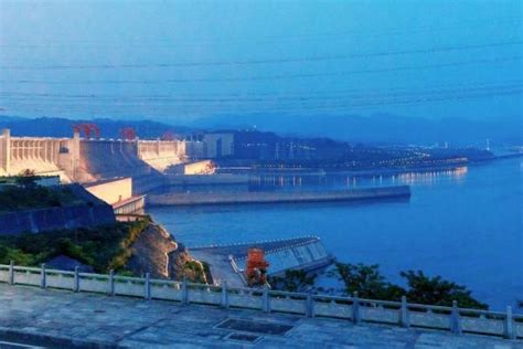 【携程攻略】宜昌葛洲坝景点,葛洲坝曾经是中国最大的水电站，没有三峡大坝时是它最大的，是很多老…