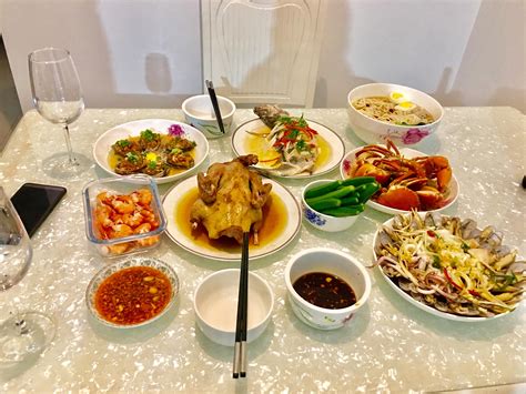 吃大餐送什么礼物最新素材