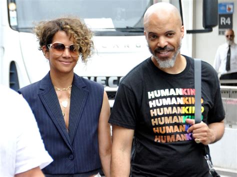 Halle Berry's Boyfriend Van Hunt Shares Cheeky Photo Of Actress