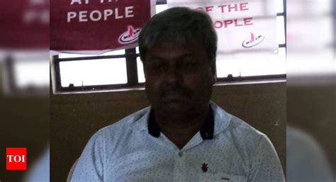 Documentary-maker in censor protest, to upload movie | Kolkata News ...