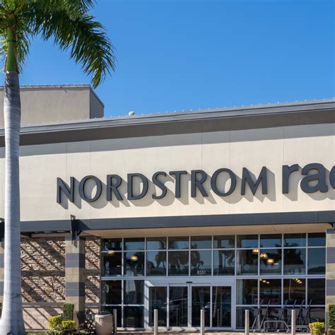 Nordstrom Rack’s Kurt Geiger Crossbody is a Must-Have - Parade