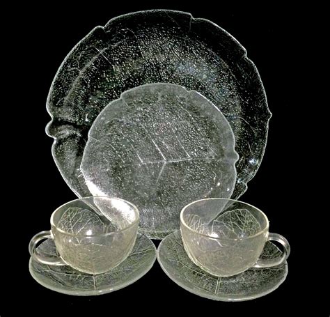 Lot - (45) Arcoroc France Aspen Leaf Glass Dinnerware