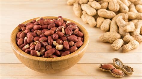 Top 5 Health Benefits Of Eating Roasted Peanuts