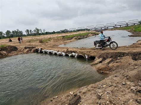 The youth of Sheetol created a temporary diversion by dumping mud in ...