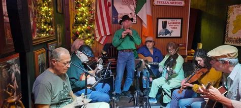 Pub session at Ole Wolfhound Irish Pub, Ole Wolfhound Pub, Hannibal ...