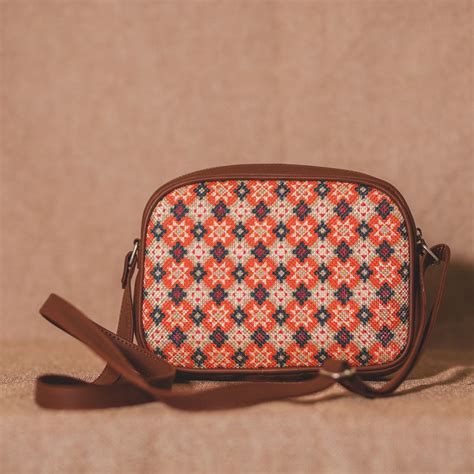 Zouk: Sling Bags made of Ikat, Jute, Khadi, Silk | 100% Vegan