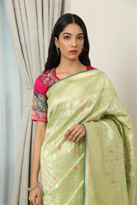 Nithya – Neitri Banarasi