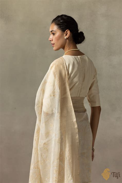 Off-White Pure Cotton Jamdani Real Zari Banarasi Handloom Saree - Tilfi