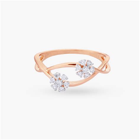 Curved Diamond Finger Ring