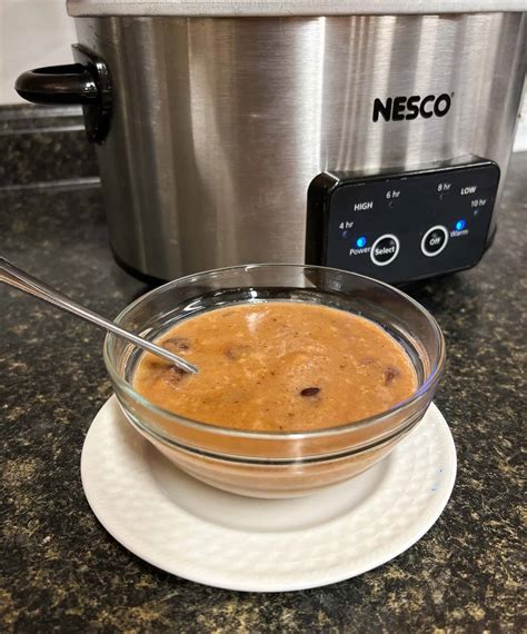 Overnight Slow Cooker Oatmeal | NESCO