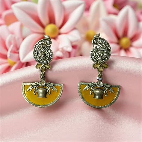 Ayana Silver Oxidised Dangler Earrings | Handcrafted – TelaNaari