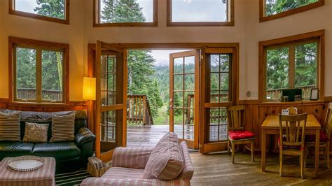 10 Epic Pet-Friendly Cabin Rentals in Oregon - Territory Supply