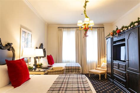 8 hotels with over-the-top Christmas-themed suites - The Points Guy